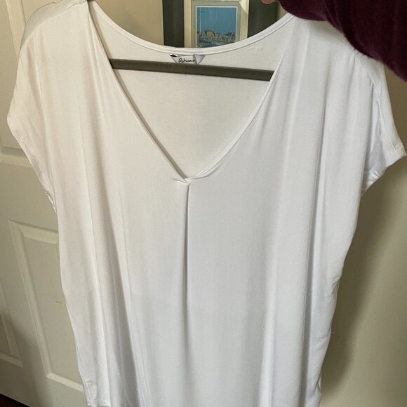 Extended Sleeve - V-Neck Tunic - Picture 1 of 3